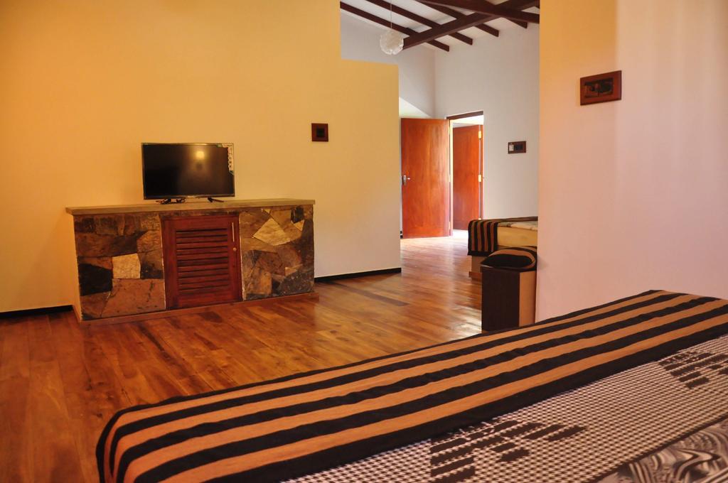 Asantha Guest House ウナワトゥナ 部屋 写真