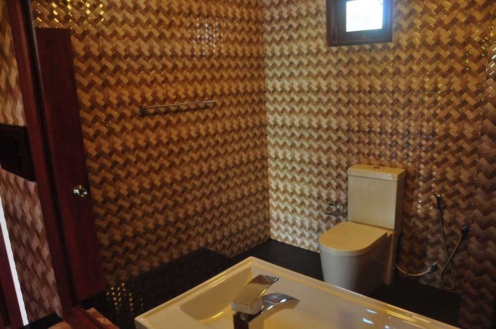 Asantha Guest House ウナワトゥナ エクステリア 写真