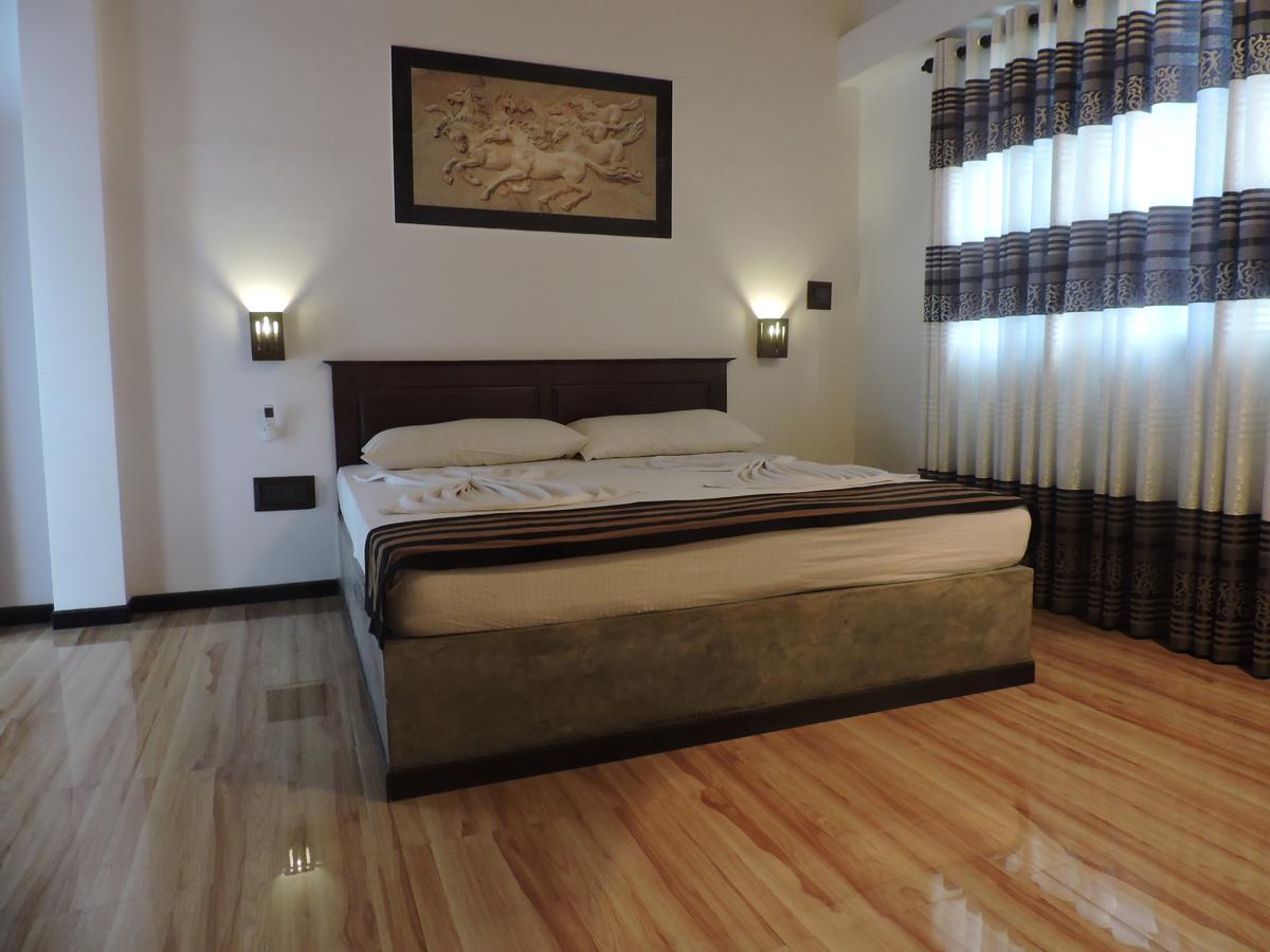 Asantha Guest House ウナワトゥナ エクステリア 写真
