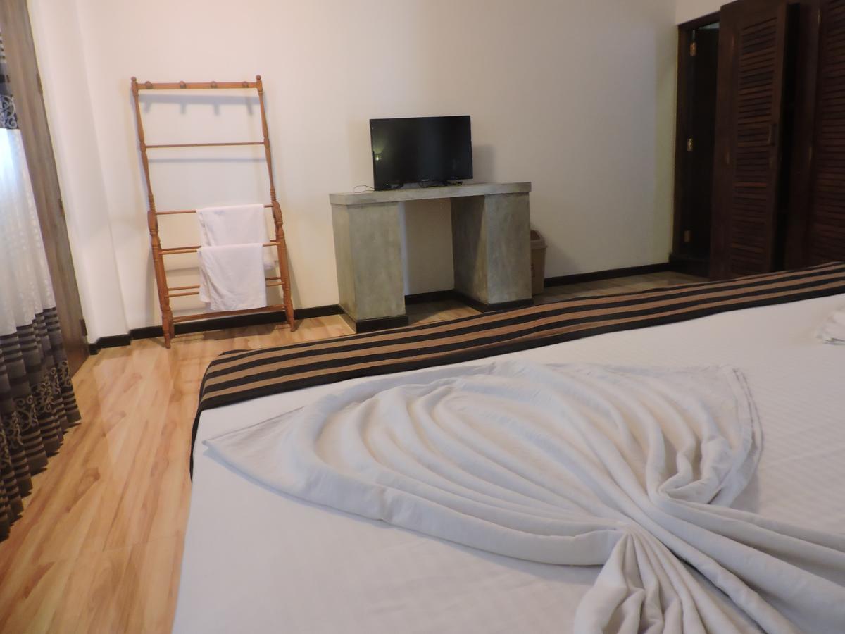 Asantha Guest House ウナワトゥナ エクステリア 写真