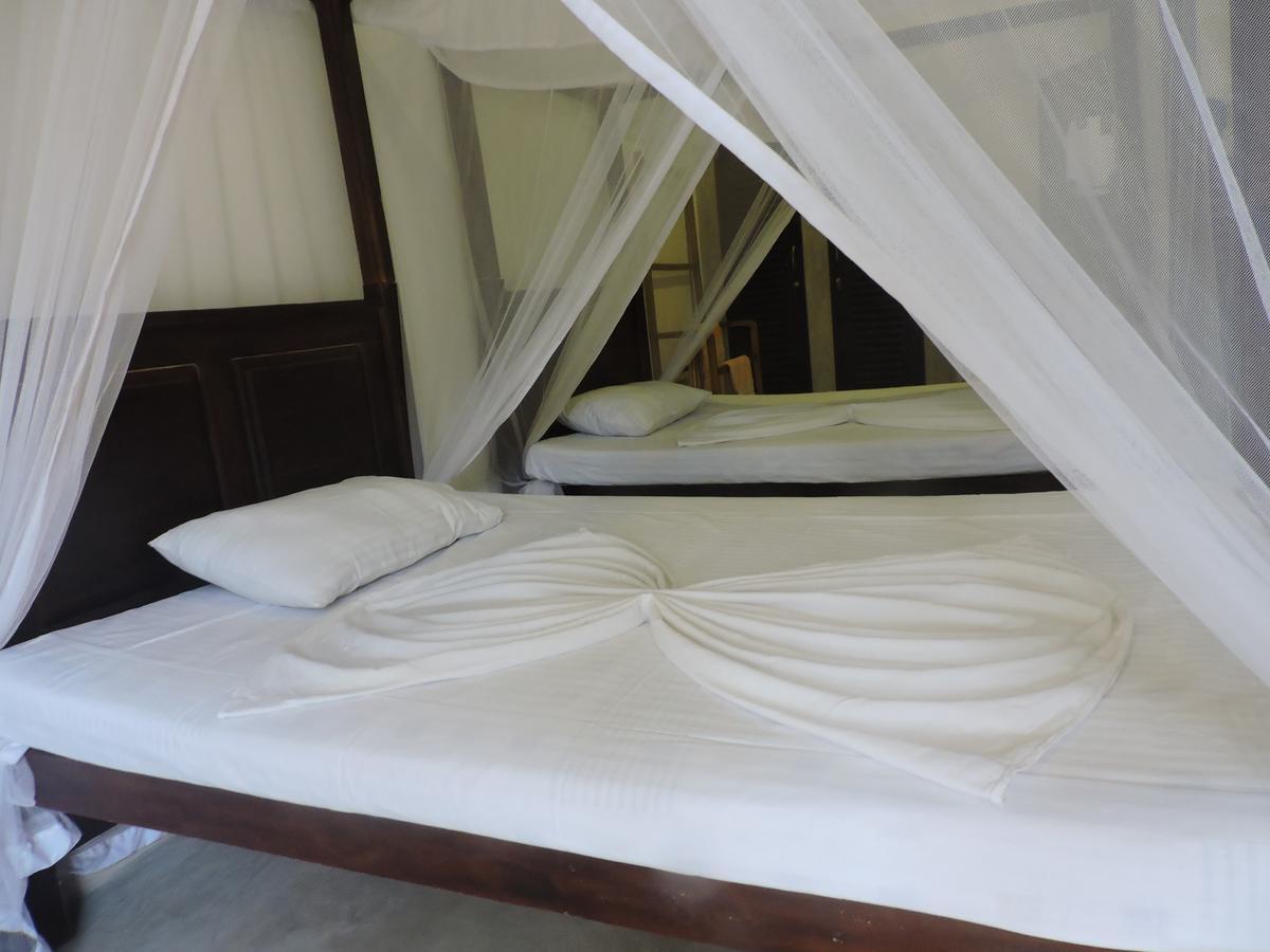 Asantha Guest House ウナワトゥナ エクステリア 写真