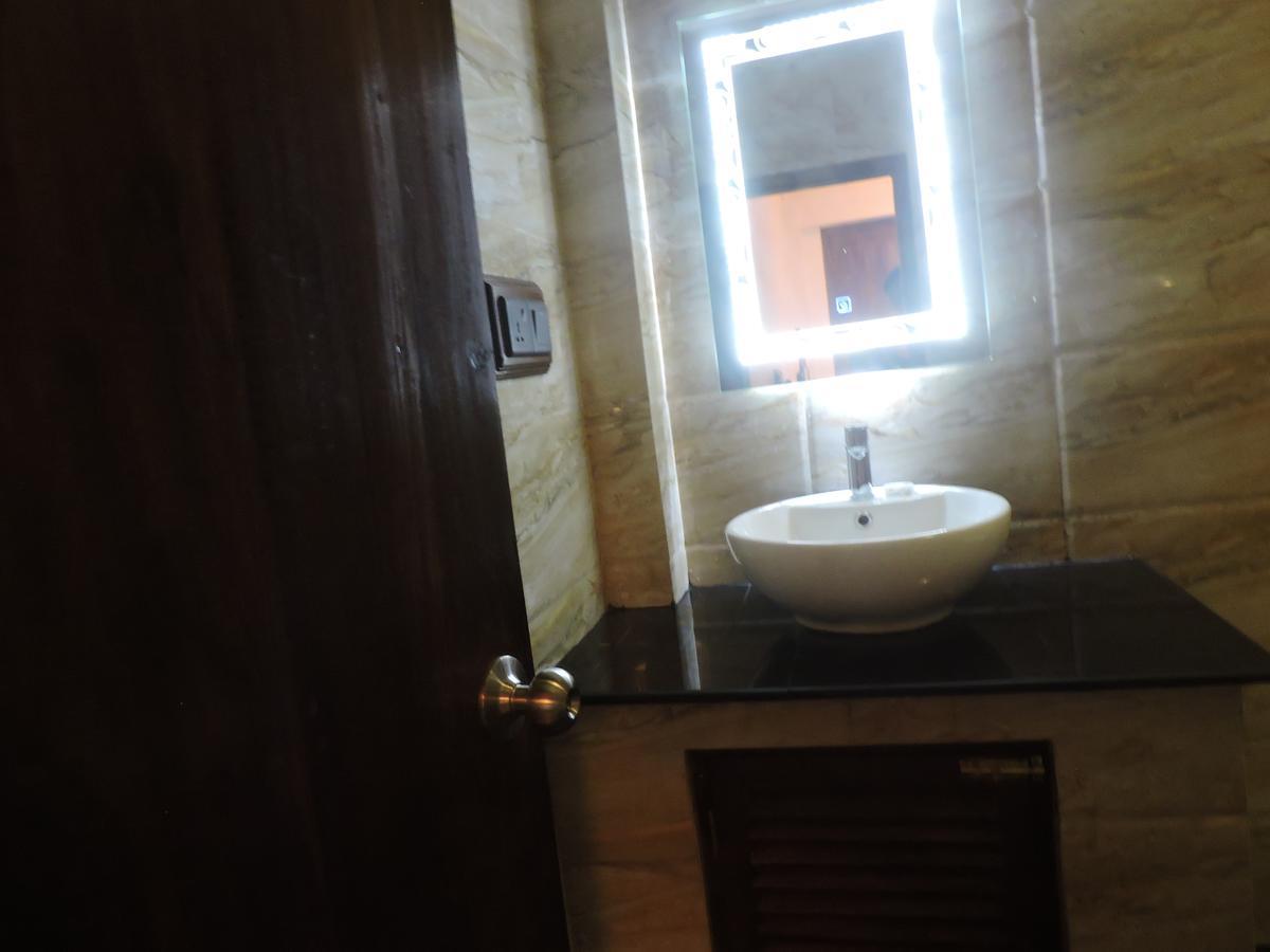 Asantha Guest House ウナワトゥナ エクステリア 写真